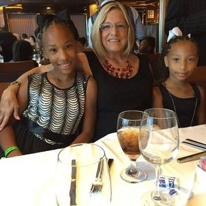 Meet your Posher, Debbie